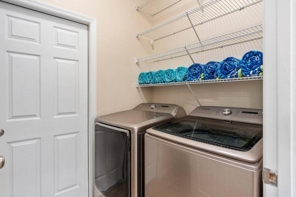 Lakeview W/8 Bedroom 5 Kingsuite 3 Miles To Disney كيسيمي المظهر الخارجي الصورة